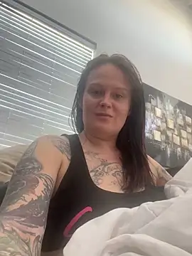 Snapshot of sinfful-secrets@xh chatting on 13, 10, 2025 sinfful-secretsxh online show from 13, 10, 2025