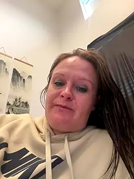 Snapshot of sinfful-secrets@xh chatting on 13, 11, 2025 sinfful-secretsxh online show from 13, 11, 2025