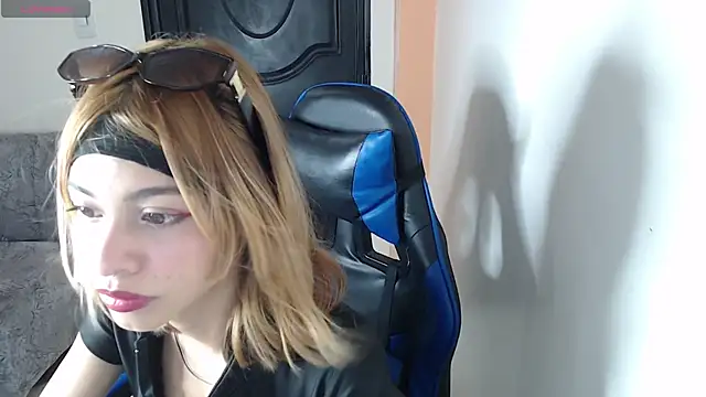 Carly 18 online show from 14, 9, 2025