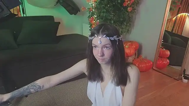 Loona Eclipse online show from 31, 10, 2025