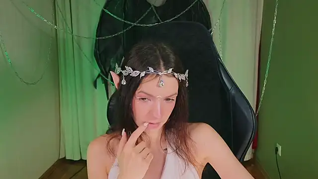 Loona Eclipse online show from 30, 10, 2025