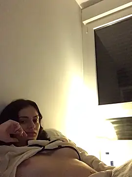 prettylittlefooxy online show from 12, 11, 2025