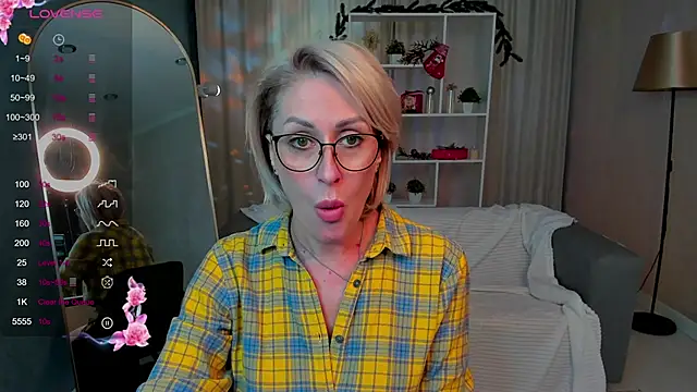 PamellaMurphy online show from 9, 1, 2026