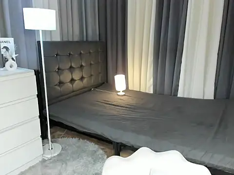 Blaire Samantha online show from 19, 10, 2025