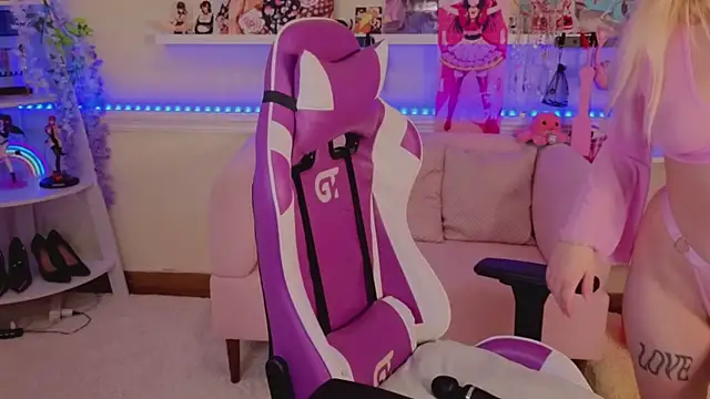 Sonia Meow online show from 11, 11, 2025