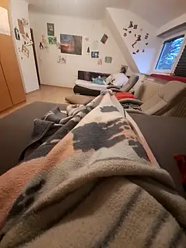 chrisili1986 online show from 17, 12, 2025