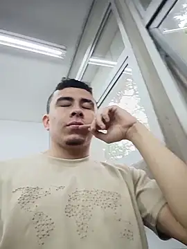 Snapshot of Eross_Santy chatting on 29, 4, 2026 Eross Santy online show from 29, 4, 2026