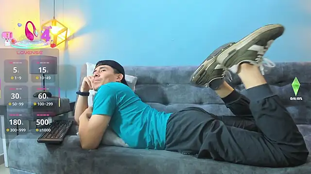 Snapshot of Eross_Santy chatting on 19, 10, 2025 Eross Santy online show from 19, 10, 2025