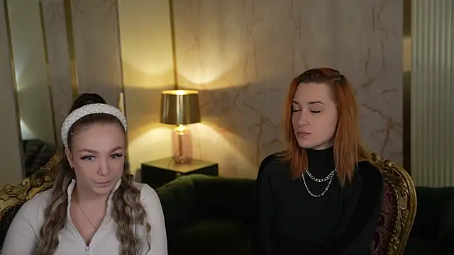 Snapshot of Ella_054 chatting on 26, 11, 2025 Ella 054 online show from 26, 11, 2025