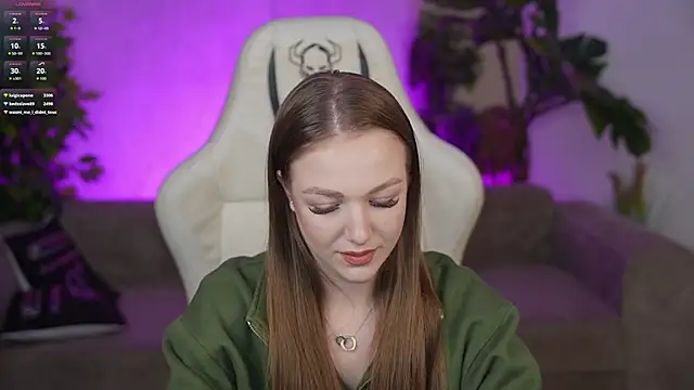 Snapshot of Ella_054 chatting on 14, 10, 2025 Ella 054 online show from 14, 10, 2025