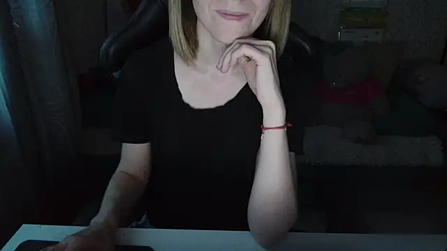 Snapshot of Ogonechekkk chatting on 14, 9, 2025 Ogonechekkk online show from 14, 9, 2025