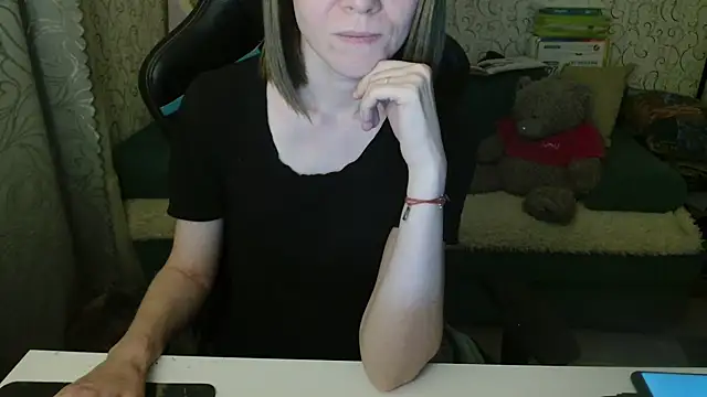 Snapshot of Ogonechekkk chatting on 12, 9, 2025 Ogonechekkk online show from 12, 9, 2025