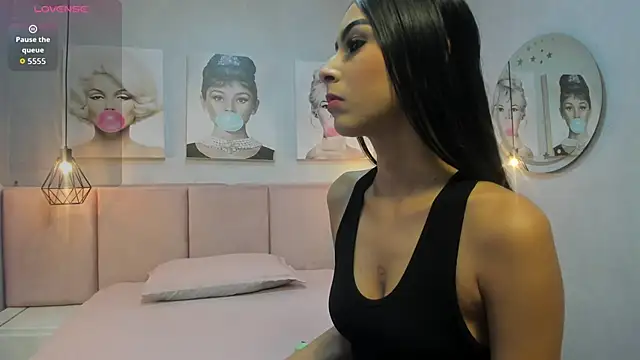 emma petite18  online show from 11, 9, 2025