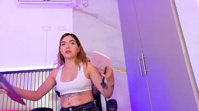 Sammy Lovee online show from 22, 10, 2025