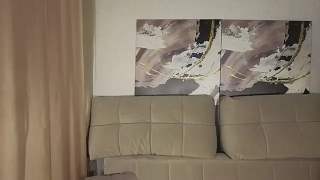 Angel oci online show from 4, 11, 2025