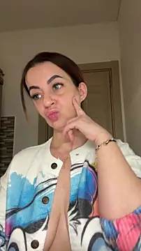 Roxanne Skye online show from 22, 11, 2025