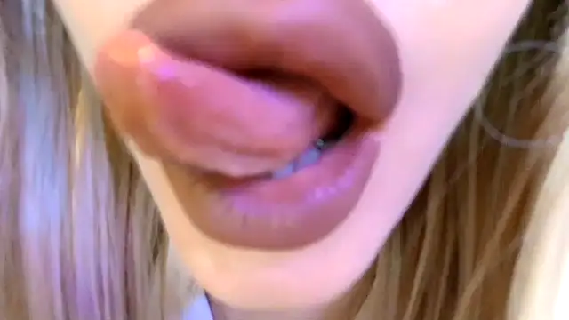 Snapshot of Politeeliza chatting on 7, 6, 2026 Politeeliza online show from 7, 6, 2026