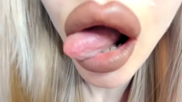 Snapshot of Politeeliza chatting on 30, 4, 2026 Politeeliza online show from 30, 4, 2026