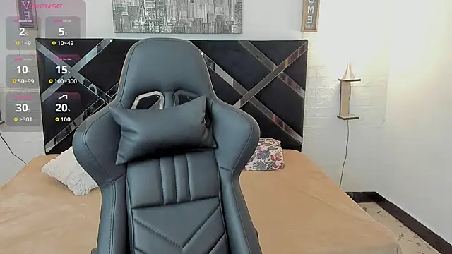 iamCharlotte19 online show from 4, 11, 2025