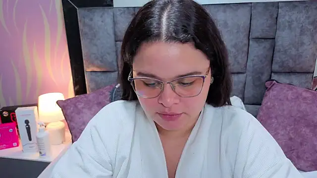 SamanthaPaImer online show from 9, 10, 2025