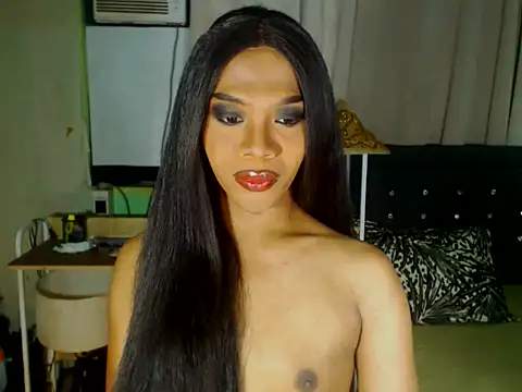 GoldenCumTYRA online show from 6, 5, 2026