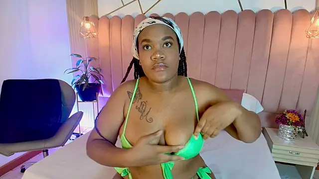 Chloee Miller1 online show from 13, 9, 2025