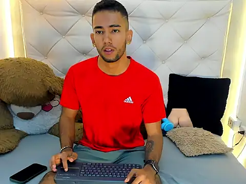 MaicolParker  online show from 8, 4, 2026