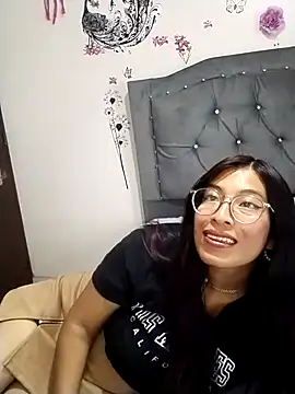 Megan Darcy online show from 16, 3, 2026