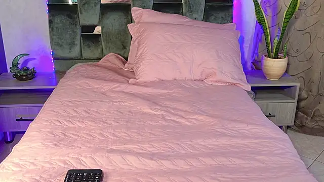 Luna sophya online show from 23, 10, 2025