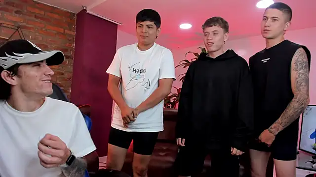 Snapshot of Handsomeboyss19 chatting on 7, 11, 2025 Handsomeboyss19 online show from 7, 11, 2025