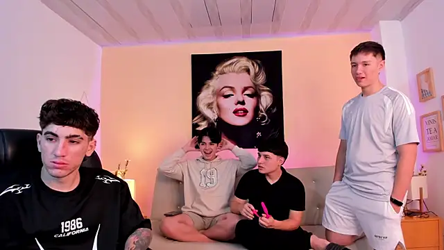 Handsomeboyss19 online show from 7, 4, 2026