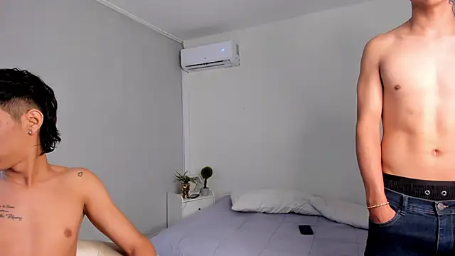 Snapshot of Handsomeboyss19 chatting on 9, 10, 2025 Handsomeboyss19 online show from 9, 10, 2025