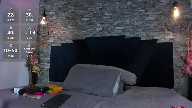 Snapshot of Emily_Brown18 chatting on 9, 11, 2025 Emily Brown18 online show from 9, 11, 2025