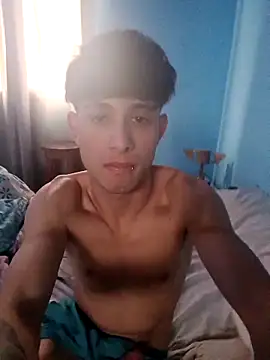 Snapshot of matiatr1112 chatting on 21, 12, 2025 matiatr1112 online show from 21, 12, 2025