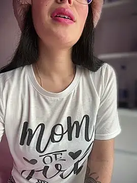 Mia salinass online show from 24, 3, 2026