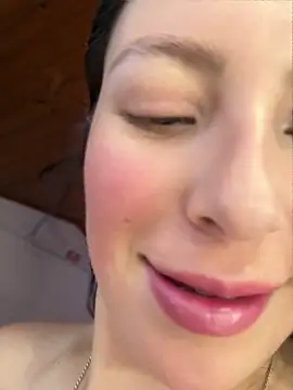 Mia salinass online show from 29, 6, 2026