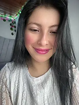 Mia salinass online show from 3, 7, 2026