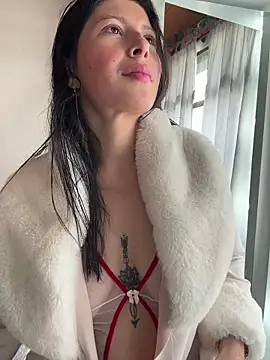 Mia salinass online show from 14, 2, 2026