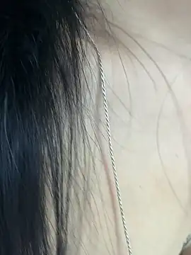 Mia salinass online show from 26, 5, 2026