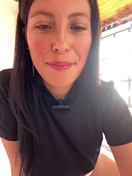 Mia salinass online show from 10, 11, 2025