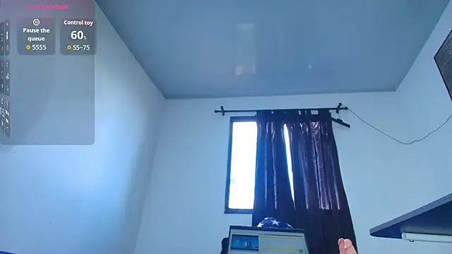 Snapshot of littlemodel chatting on 10, 9, 2025 littlemodel online show from 10, 9, 2025