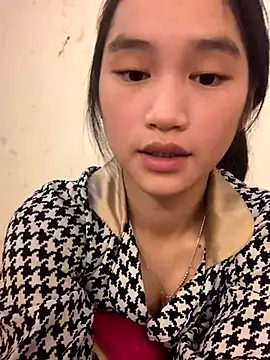 Snapshot of -Lie-06 chatting on 1, 10, 2025 -Lie-06 online show from 1, 10, 2025