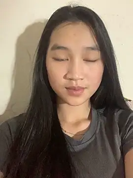 Snapshot of -Lie-06 chatting on 18, 10, 2025 -Lie-06 online show from 18, 10, 2025