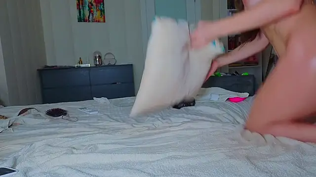 hotgirlzal online show from 17, 4, 2026