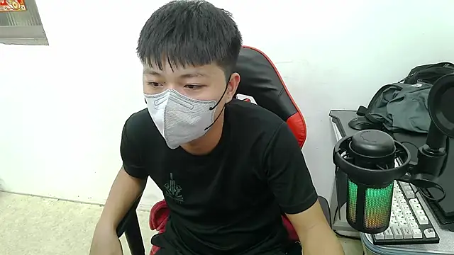 Snapshot of zhu000000 chatting on 11, 11, 2025 zhu000000 online show from 11, 11, 2025