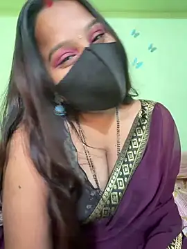 Snapshot of Shneeha_le chatting on 26, 4, 2026 Shneeha le online show from 26, 4, 2026