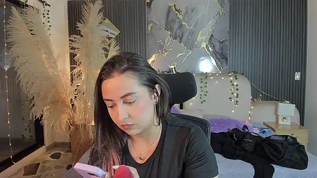 SarahCastro1  online show from 23, 2, 2026