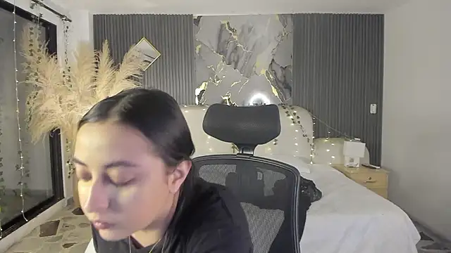 SarahCastro1  online show from 2, 3, 2026