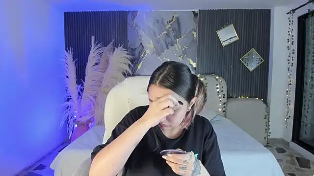 SarahCastro1  online show from 10, 1, 2026