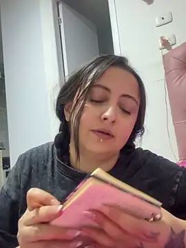 SarahCastro1  online show from 21, 5, 2026